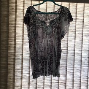 Short sleeve embellished top, black and white